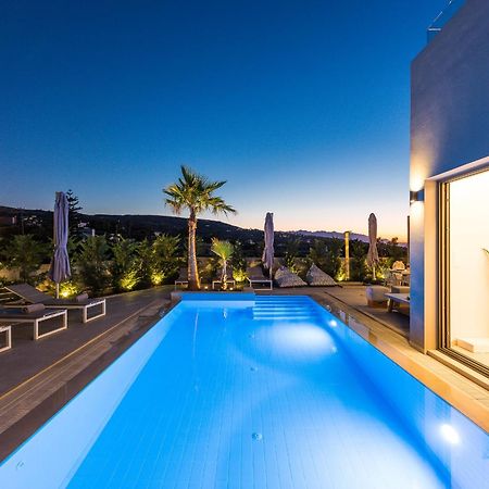 Vasilios Villa, With Pool, Gym & Close To Beach, By Thinkvilla Loutra Zewnętrze zdjęcie