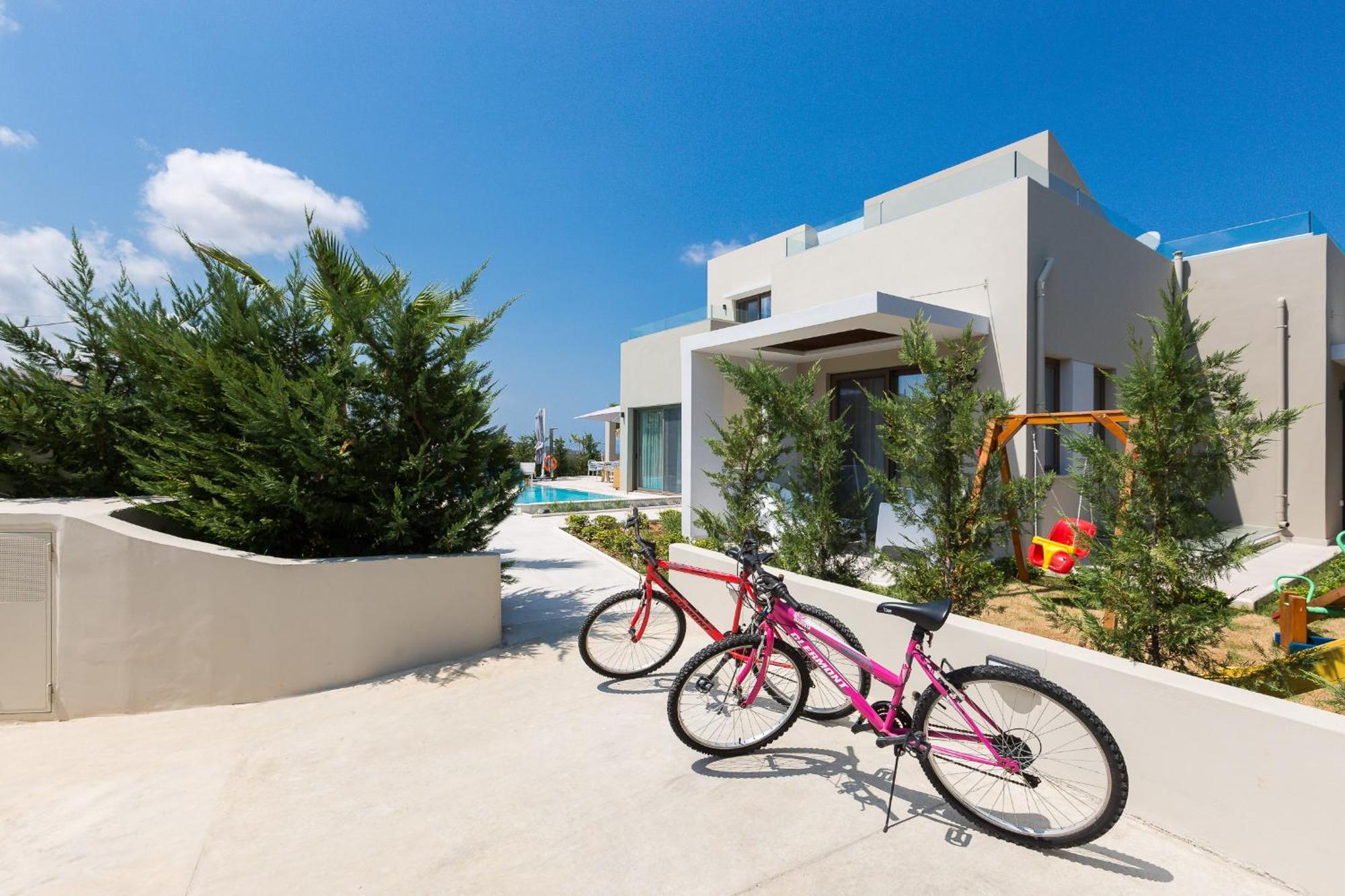 Vasilios Villa, With Pool, Gym & Close To Beach, By Thinkvilla Loutra Zewnętrze zdjęcie