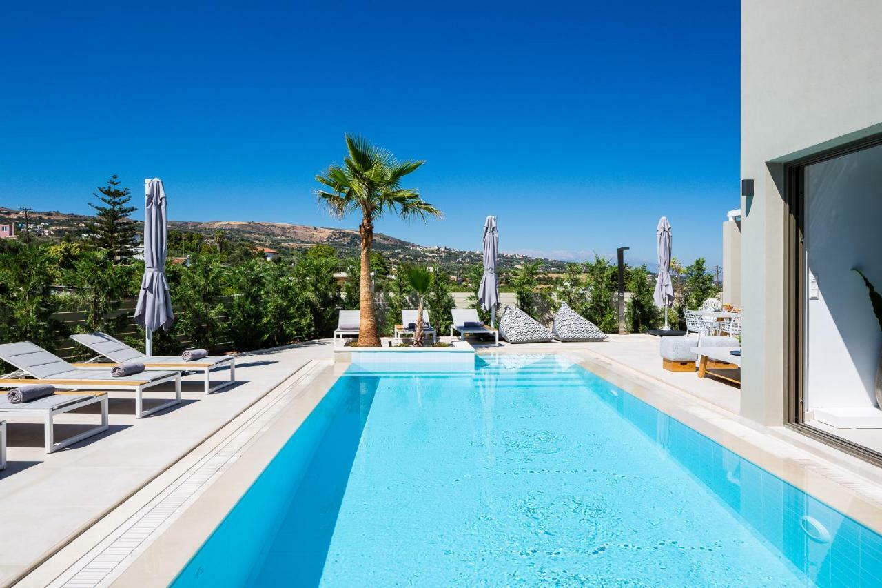 Vasilios Villa, With Pool, Gym & Close To Beach, By Thinkvilla Loutra Zewnętrze zdjęcie
